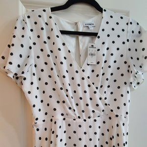 Express Short Sleeve Mini Dress A-Line V-Neck Black and White Polka Dot Womens 8